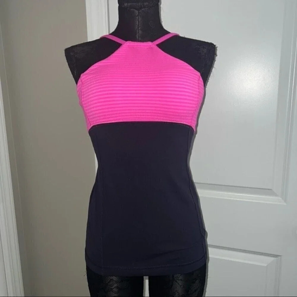 🚨 2/$50 Lululemon Flip With No Flop Tank size 6